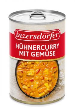 Hühnercurry mit Hühnerfleisch, cremiger Kokosmilch, Kichererbsen, Karotten und rotem Paprika.