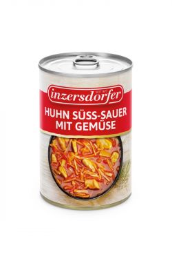 Exotischer Genuss mit zarten Hühnerstücken, Ananas, Karotten und Paprikastreifen.