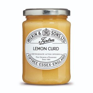 Ideal zum Frühstück, auf frischen
Scones, Pfannkuchen oder als Kuchenfüllung geeignet.