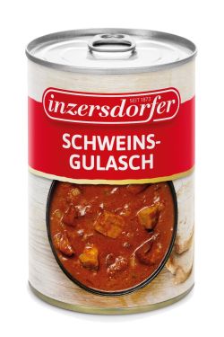 Schweinefleisch in einem feinen Gulaschsaft aus Zwiebeln, Tomatenmark und Gewürzen.