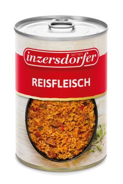 Ein typisches Wiener Gericht aus Reis und Schweinefleisch würzig abgeschmeckt mit Paprika, Selchspeck, Zwiebeln, Karotten und Tomatenmark.