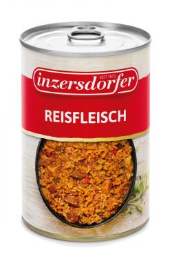 Ein typisches Wiener Gericht aus Reis und Schweinefleisch würzig abgeschmeckt mit Paprika, Selchspeck, Zwiebeln, Karotten und Tomatenmark.