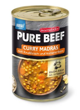 Feine Rindfleischstücke mit Kichererbsen, Karotten und Zwiebeln in Currysauce